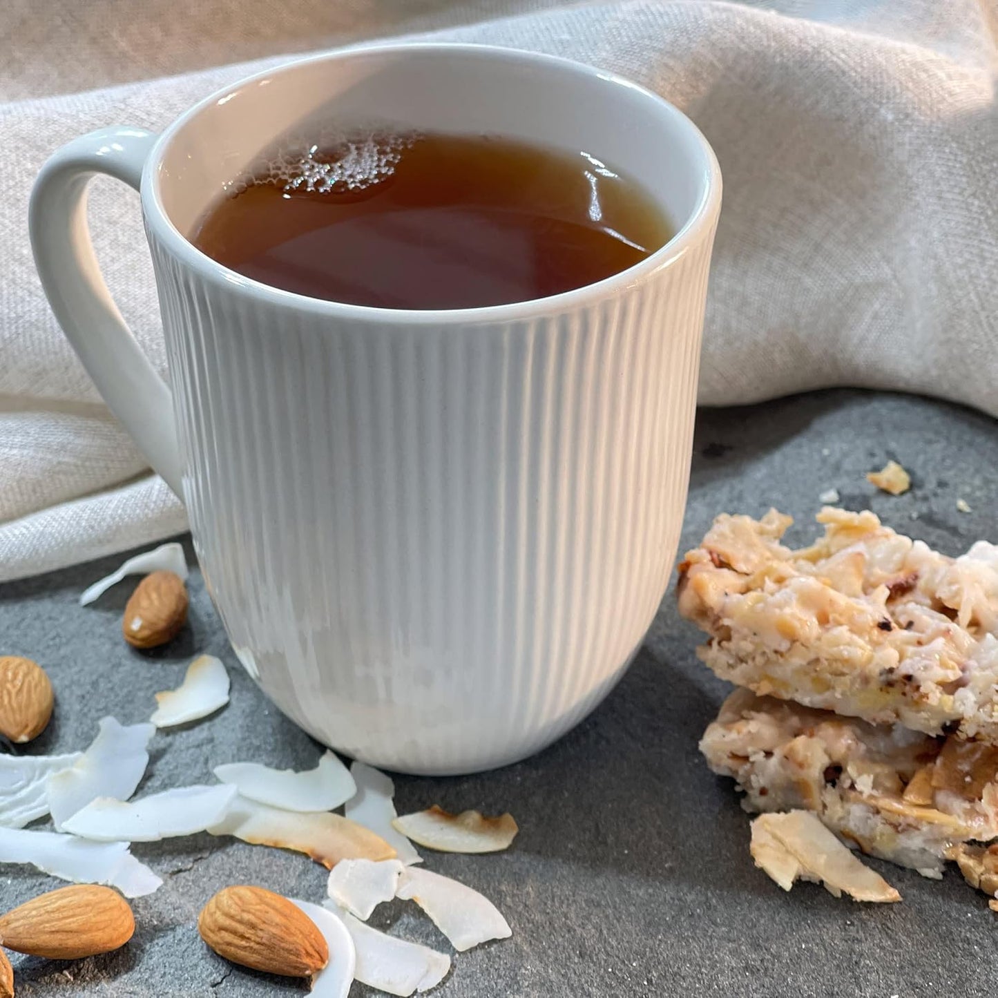 Bigelow Tea, Toasted Coconut Almond Black Tea, 18 Tea Bags (34 g)